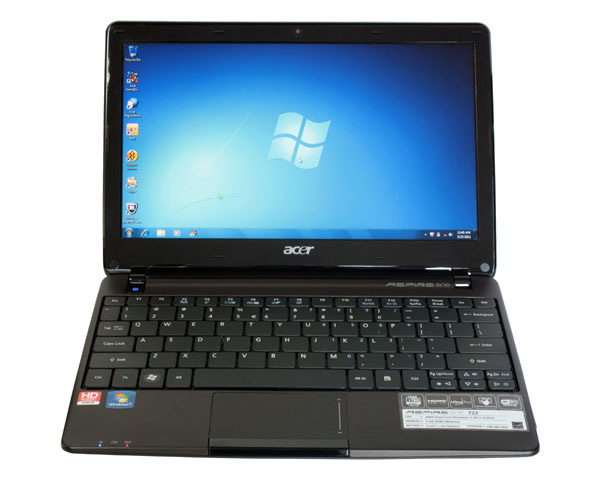 Il netbook Acer Aspire One 722 aperto