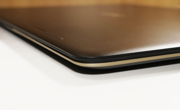 Telaio bicolore e spessore massimo di 9,98mm per Acer Swift 7