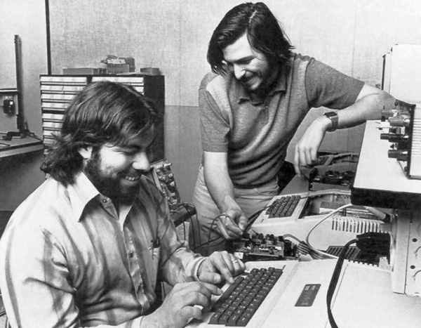  Apple Steve Wozniak and Steve Jobs 