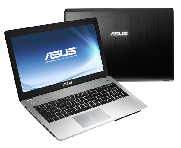 Asus ha adottato finiture differenti per la cover e la base dei suoi nuovi notebook multimediali