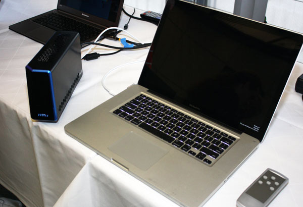 Intel Thunderbolt demo: Macbook e GUS MSI