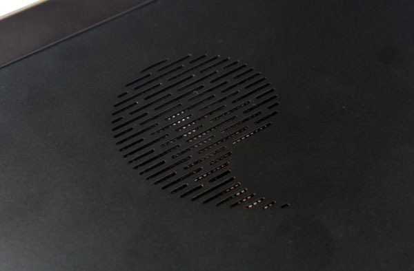 La griglia di ventilazione sagomata nella stessa forma del logo Kupa