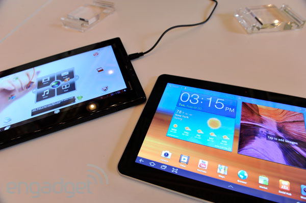 Lenovo ThinkPad Tablet vs Samsung Galaxy Tab 10.1
