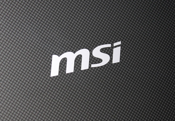 Logo MSI e particolare della decorazione della cover