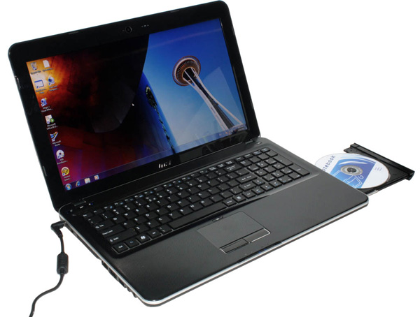 Un notebook con Windows 7 Home Premium: i produttori non potranno più venderne da ottobre 2014
