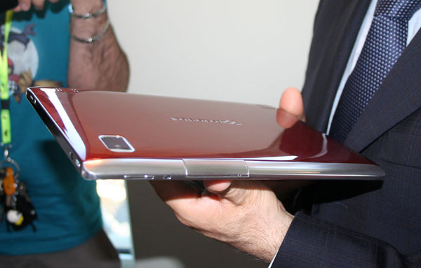 Desing del tablet Android di Packard Bell
