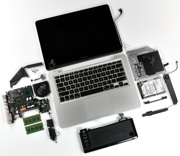 Apple MacBook Pro 13 disassemblato
