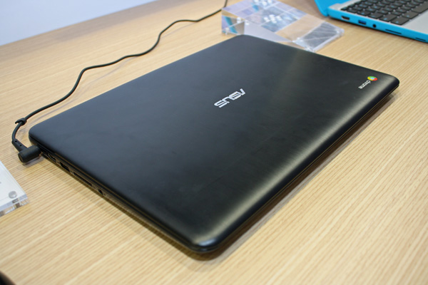 ASUS Chromebook C300SA