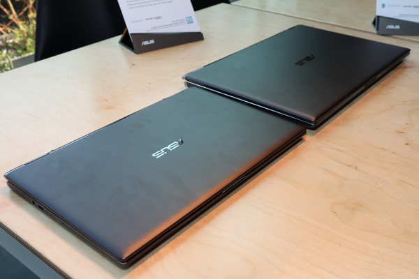 ASUS ZenBook Flip 13 (UX362) e ZenBook Flip 15 (UX562) 