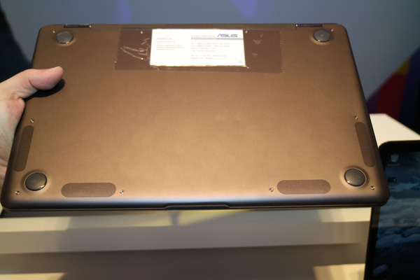 ASUS Zenbook Flip S (UX370)