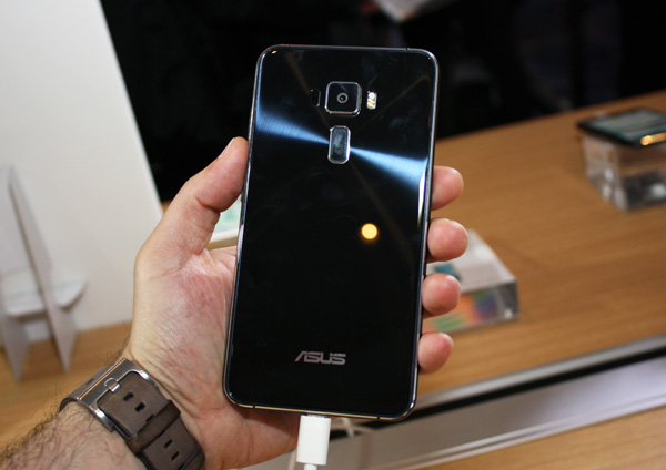 ASUS Zenfone 3 (ZE552KL)