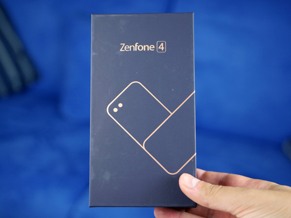 ASUS Zenfone 4: confezione di vendita