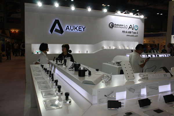 Aukey accessori Qualcomm Quick 3.0 e USB Type-C