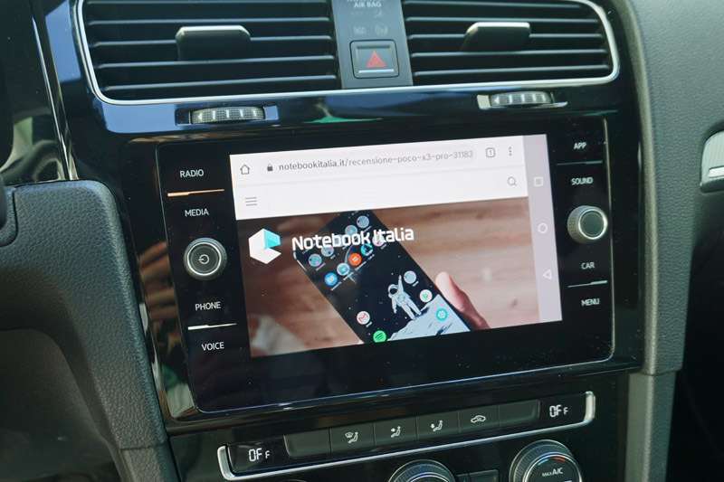 CarDongle sul touchscreen dell'auto