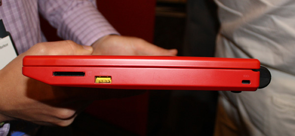 Lenovo ThinkPad X100e destra