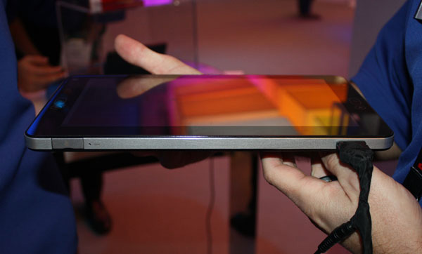 Porte del tablet Evolve presentato al CES 2011