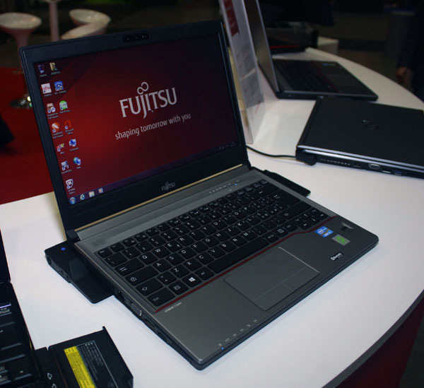 Fujitsu Lifebook E753, E743 e E733