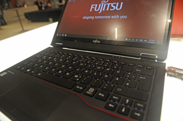 Fujitsu Lifebook P727 