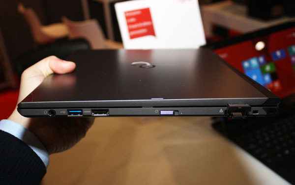 Fujitsu Lifebook T904 porte