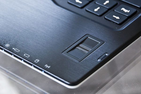 Ultrabook Fujitsu Lifebook U772 sensore biometrico