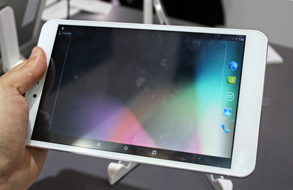 Tablet Hampoo HR080 con Intel sofia 3G-R quad-core