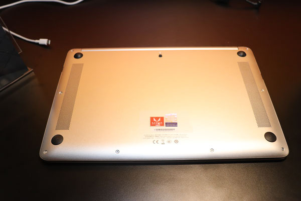 Huawei Matebook D 14 con AMD Ryzen
