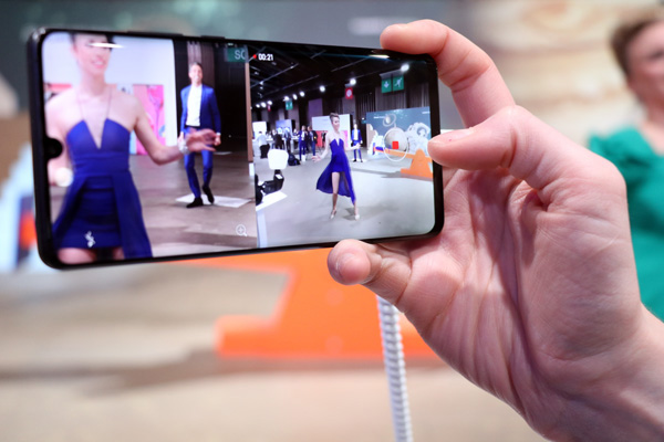 Huawei Dual-View Video permette di fondere due video in uno