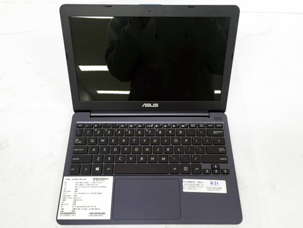 ASUS Vivobook E12 (E203MA) 