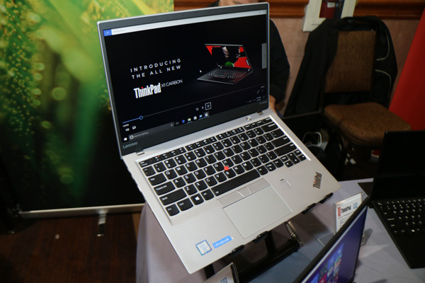 Lenovo ThinkPad X1 Carbon (2017)