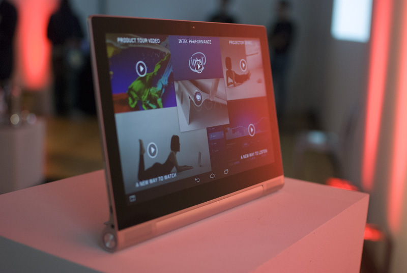 Yoga Tablet 2 Pro 13 è una perfetta espressione del concept multimode di Lenovo