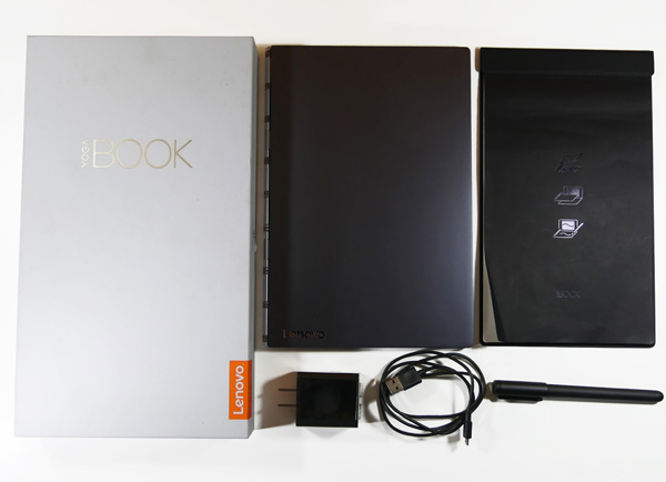 La confezione del Lenovo Yoga Book e il suo contenuto