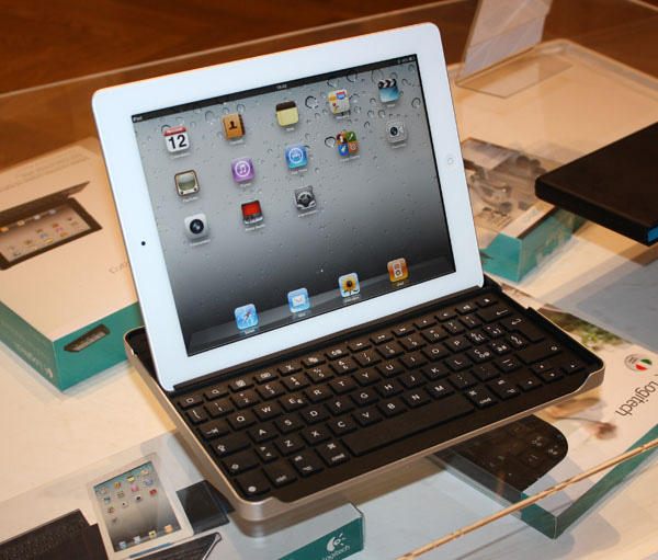 Logitech Keyboard Case iPad 2
