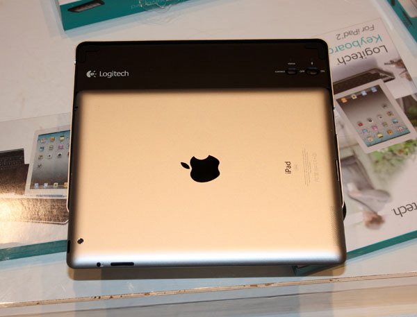 Logitech Keyboard Case iPad 2