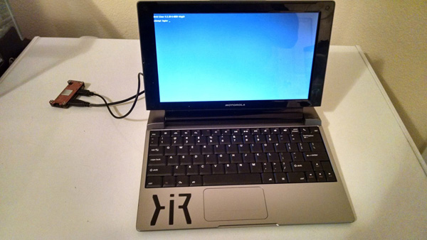 Raspberry Pi Zero trasforma Motorola Lapdock in un notebook