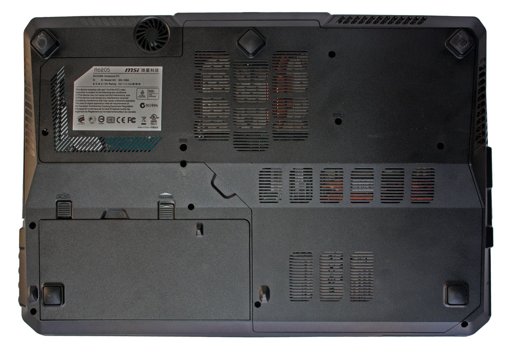 Fondo del PC portatile MSI GT660