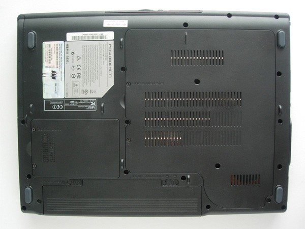 MSI Megabook M677 disassemblaggio