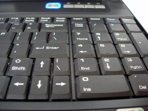 MSI MegaBook M677 tastiera