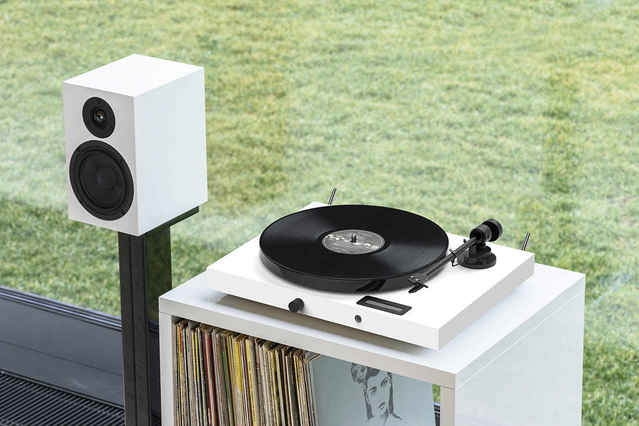 pro-ject-colourful-audio-system-arriva-l-audio-a-colori-notebook-italia