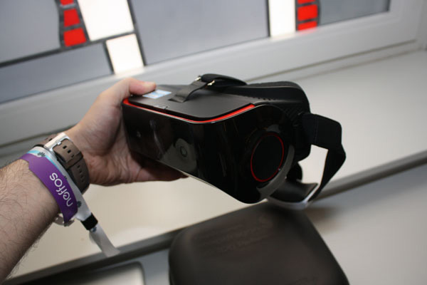 Qualcomm Snapdragon VR820 è un reference design di visore AIO