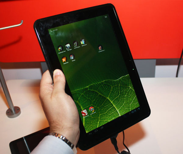 Un esemplare di tablet QRD in demo al Compuetx 2013
