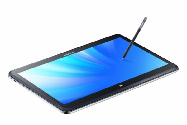 Samsung ATIV in modalità tablet. Ha anche una penna attiva