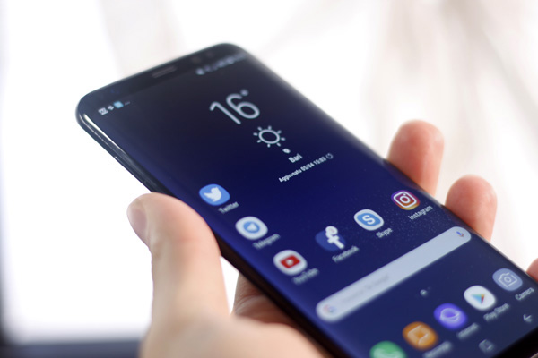 Samsung S8 ha uno schermo ultrawide AMOLED