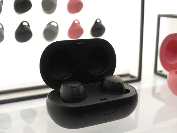 Samsung Gear IconX (2018) 