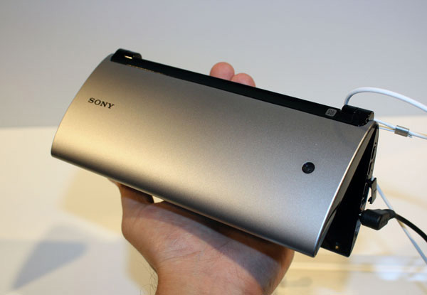 Sony Tablet P chiuso