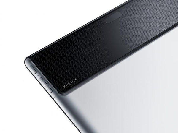 Un dettaglio dell'impugnatura ergonomica del Sony Xperia Tablet