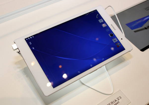 Sony Xperia Z3 Tablet Compact profilo
