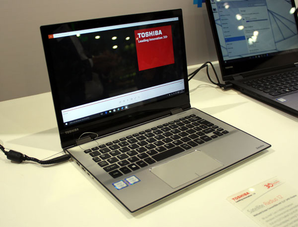 Toshiba Satellite Radius 12